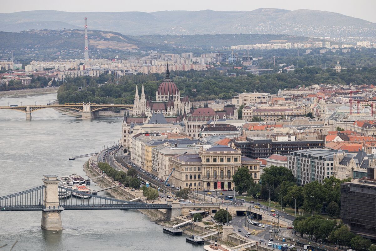 Eastern Europe Is Outshining West in Region’s New Bond Order