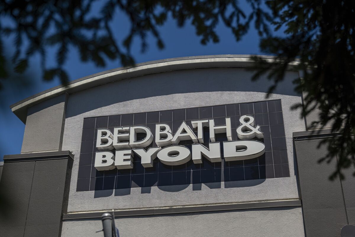 Bed, Bath & Beyond's $375 mln loan is temporary relief ahead of