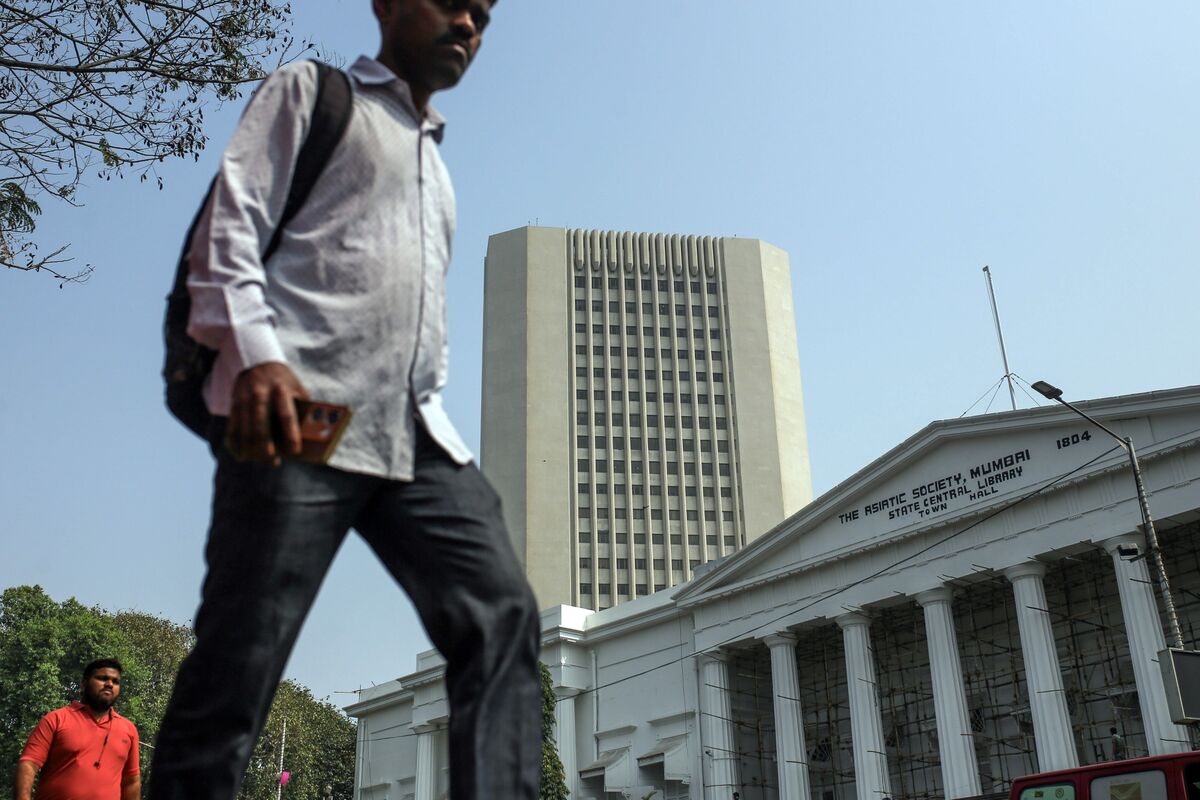RBI Creates Intervention Space as Rupee Faces Renewed Strain
