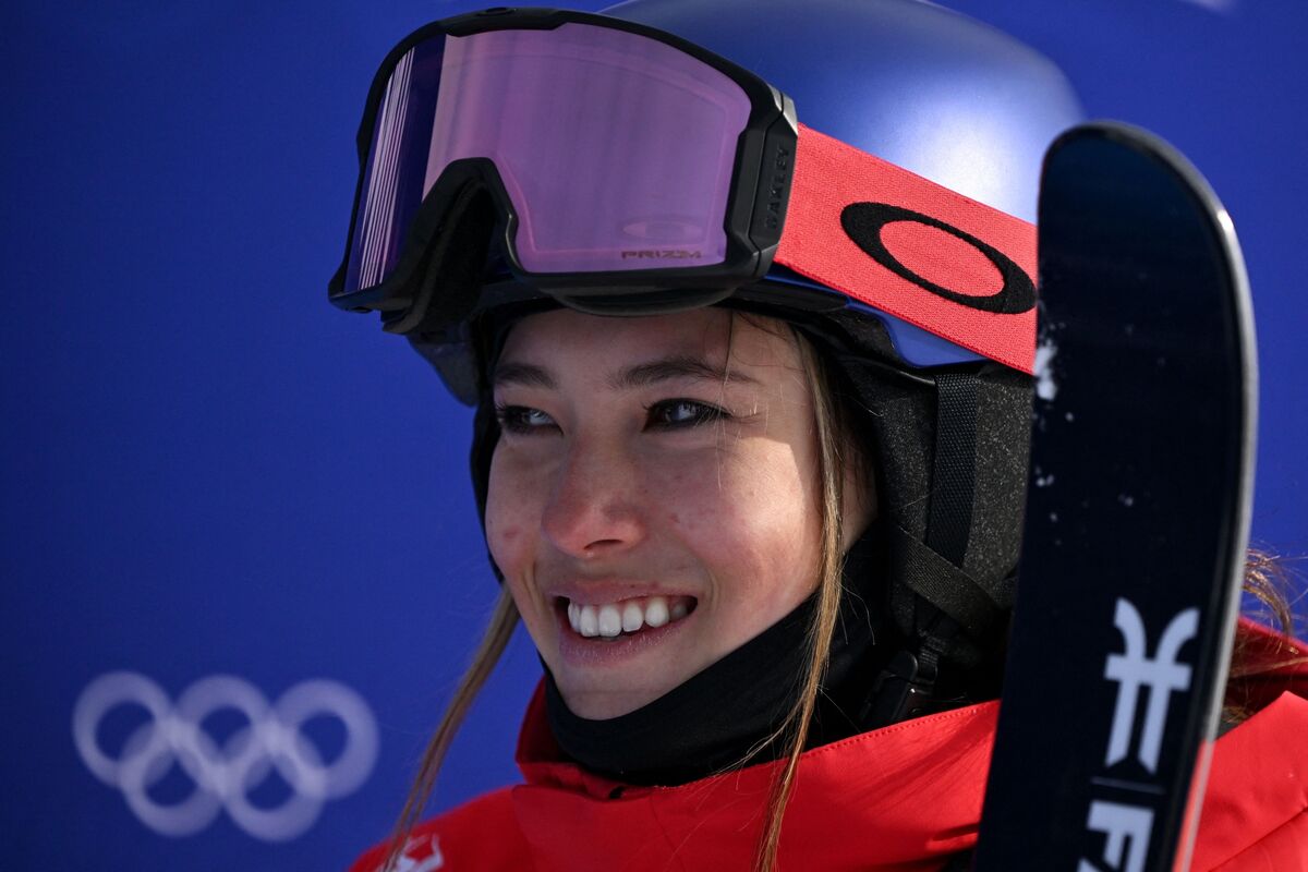 Watch China Bets on Star Skier Eileen Gu for 2022 Olympic Winter Games -  Bloomberg