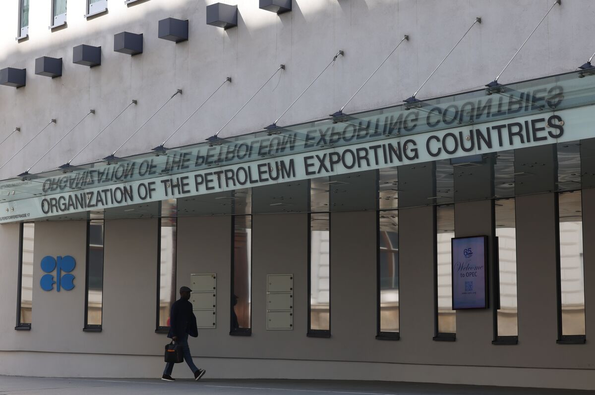 bloomberg.com - Angus Whitley - UAE Quits OPEC as War Upends Oil Markets