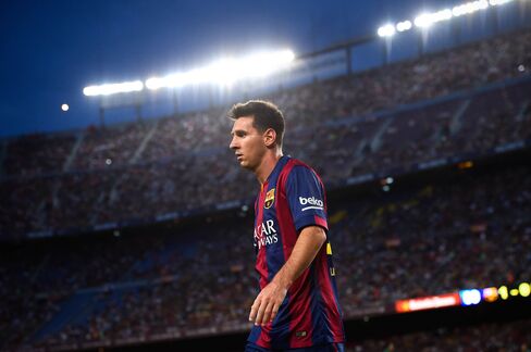 FC Barcelona v Club Leon - Joan Gamper Trophy