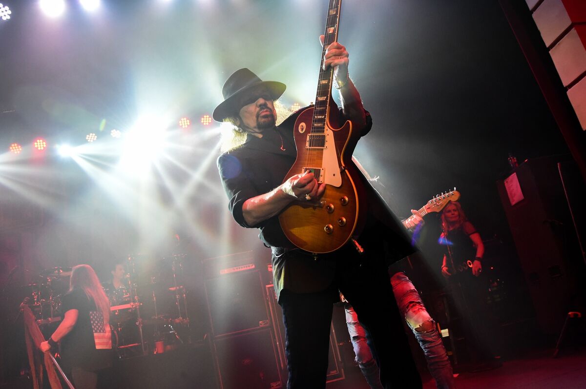 Lynyrd Skynyrd founding member Gary Rossington dead at 71 - Bloomberg