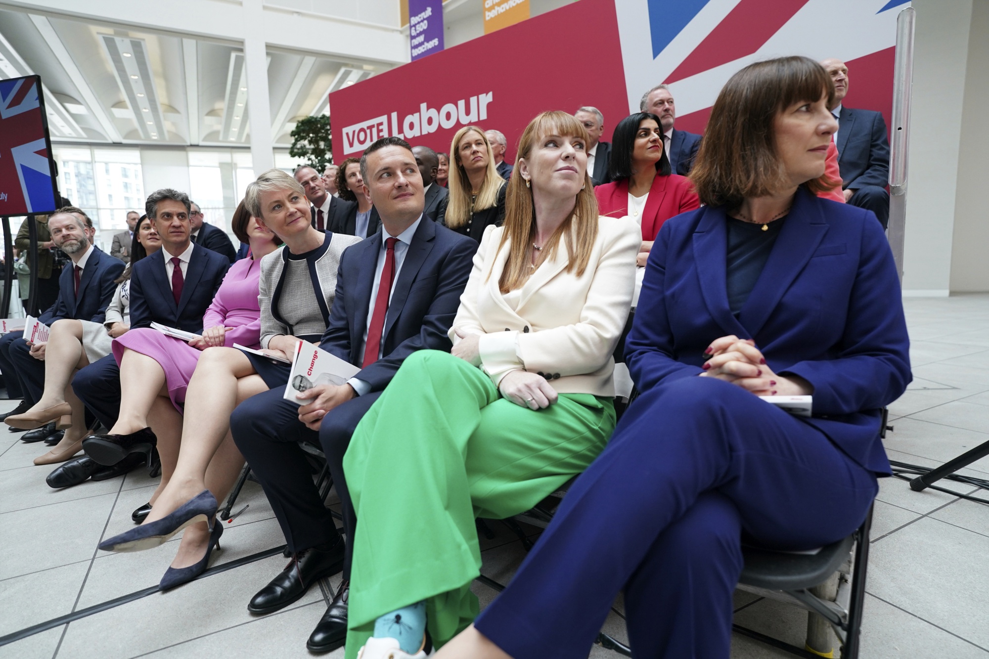 Unpacking the SNP's Surprise: How Labour's Surge Shifted the Political Landscape - Factors contributing to Labour's political resurgence