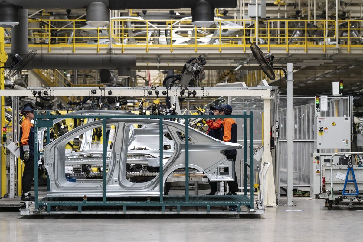 assets.bwbx.io image