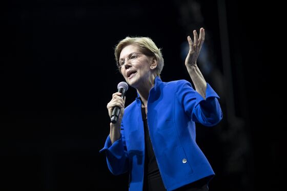 Warren Reaches Out to Black Women With a Plea for Unity