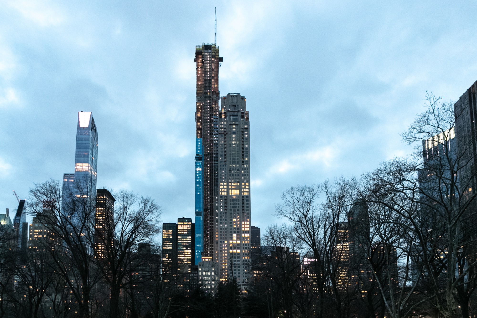 Luxury NYC Tower at 111 West 57th Street Sees Slow Sales, Apollo Trust Says  - Bloomberg