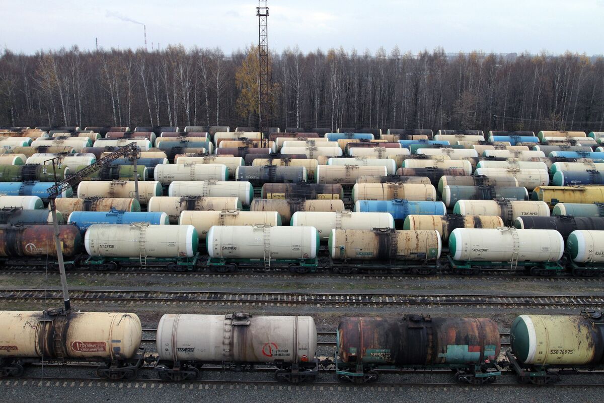 bloomberg.com - Alberto Nardelli - EU Edges Closer to New Price-Cap Regime for Russian Oil Trade