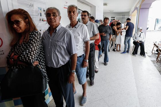 Tepid Turnout Clouds Landmark Tunisia Presidential Vote