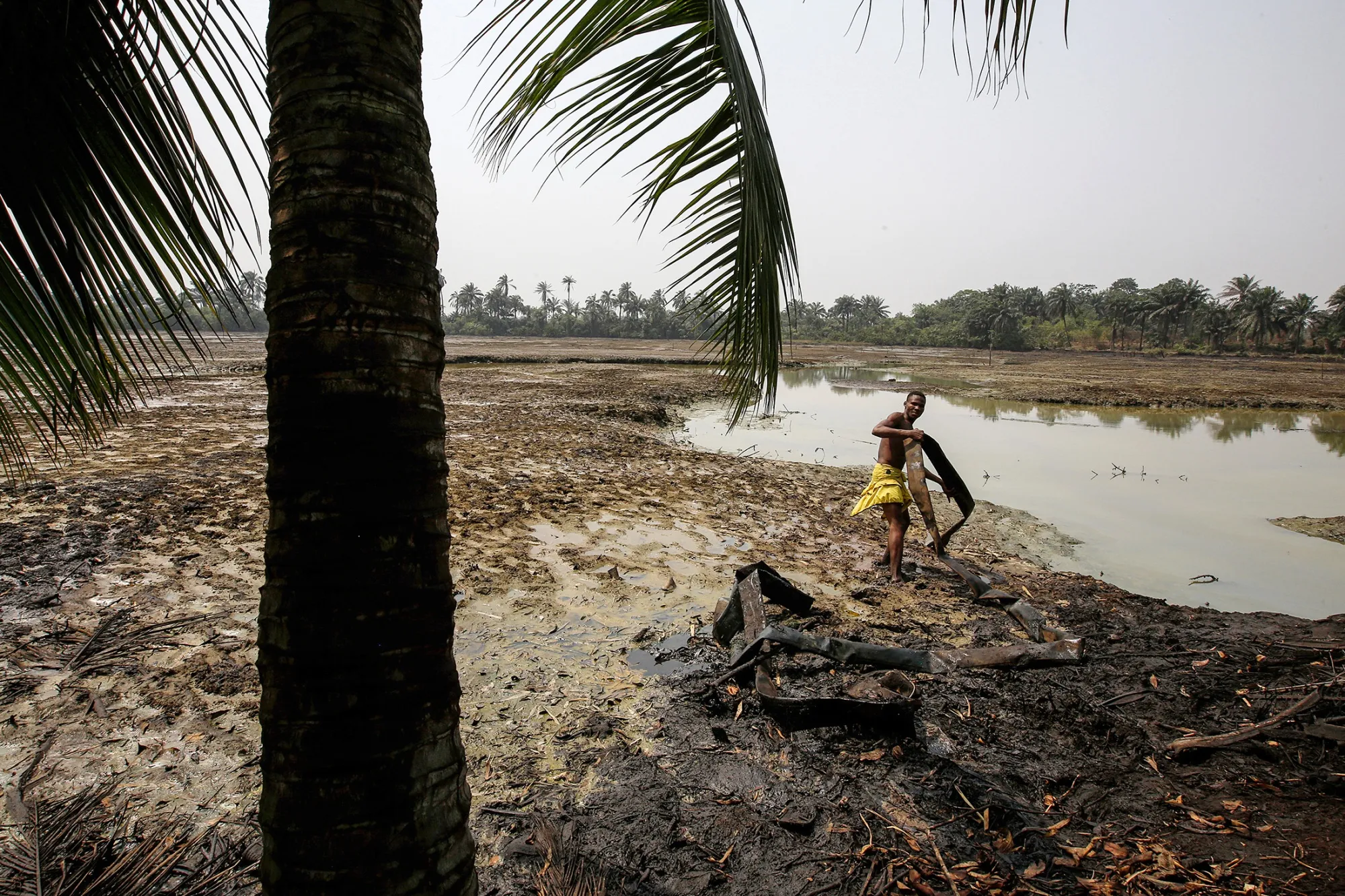 The corruption-infested industry in Nigeria left the Niger delta with oil spills that have made it one of the earth’s most polluted areas.