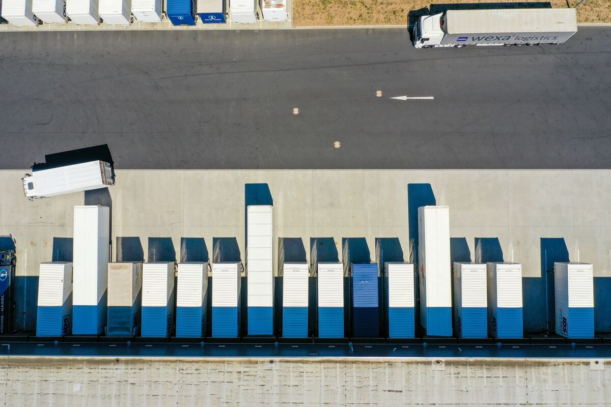 Kuehne+Nagel Weighs Options For Apex Logistics Unit