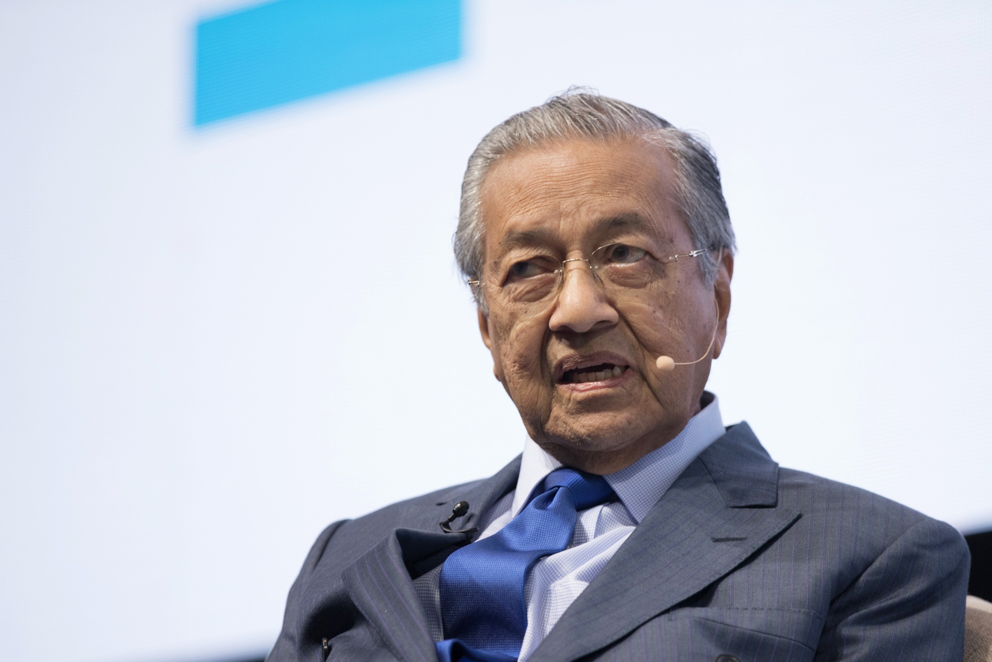 Mahathir Mohamad.