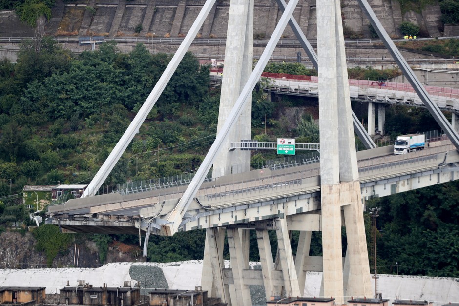 Nearly 300-car pileup on foggy Chinese bridge leaves one dead