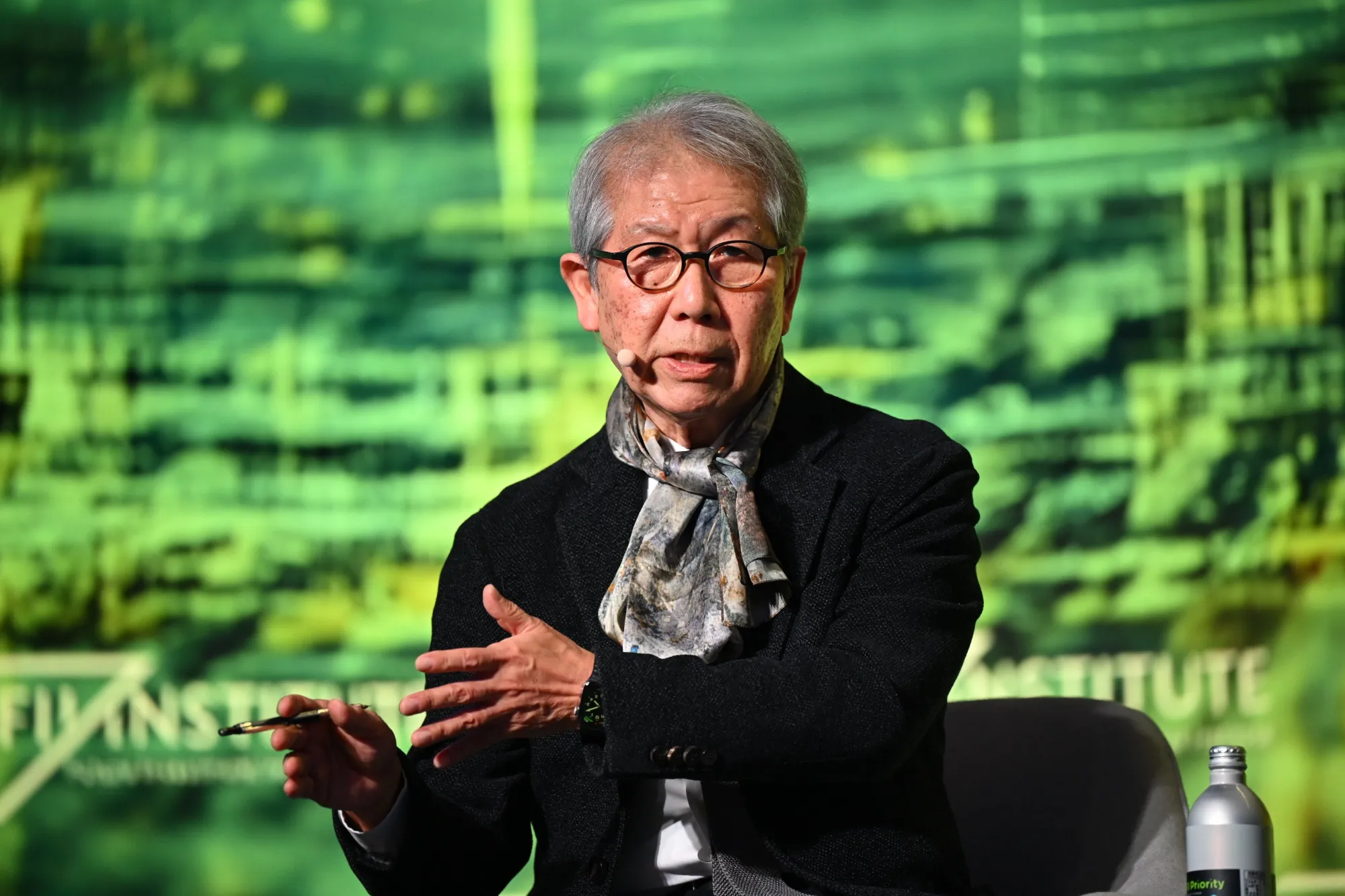山本理顕氏