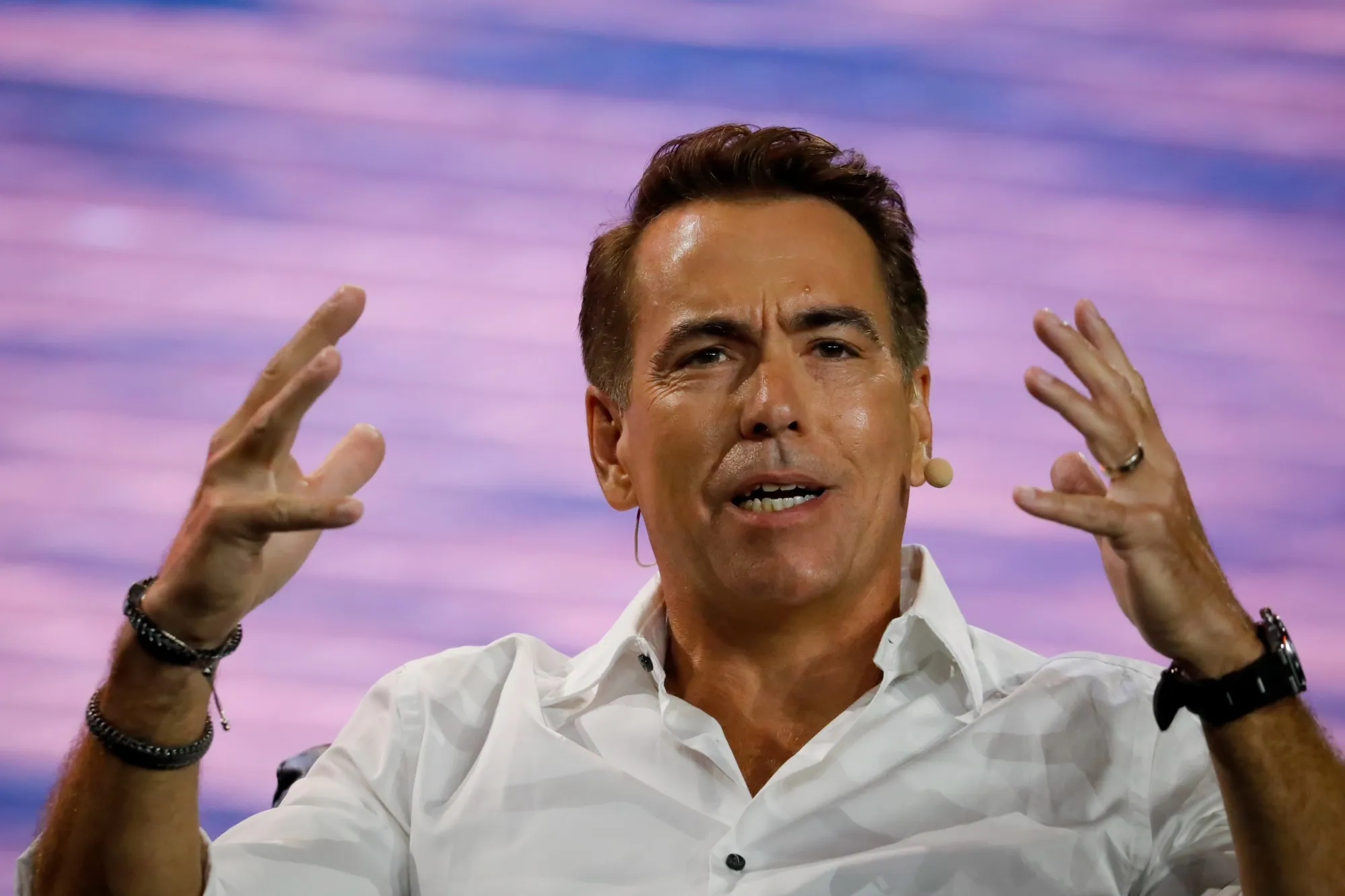 KKR Agrees to Buy Thoma Bravo-Backed Barracuda - Bloomberg