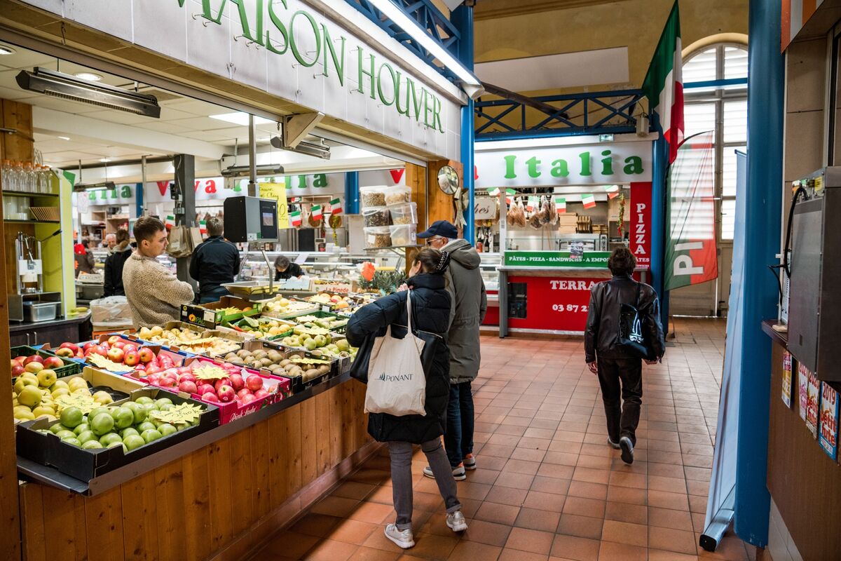 France Inflation Drops Below 1% on Energy Price Decline