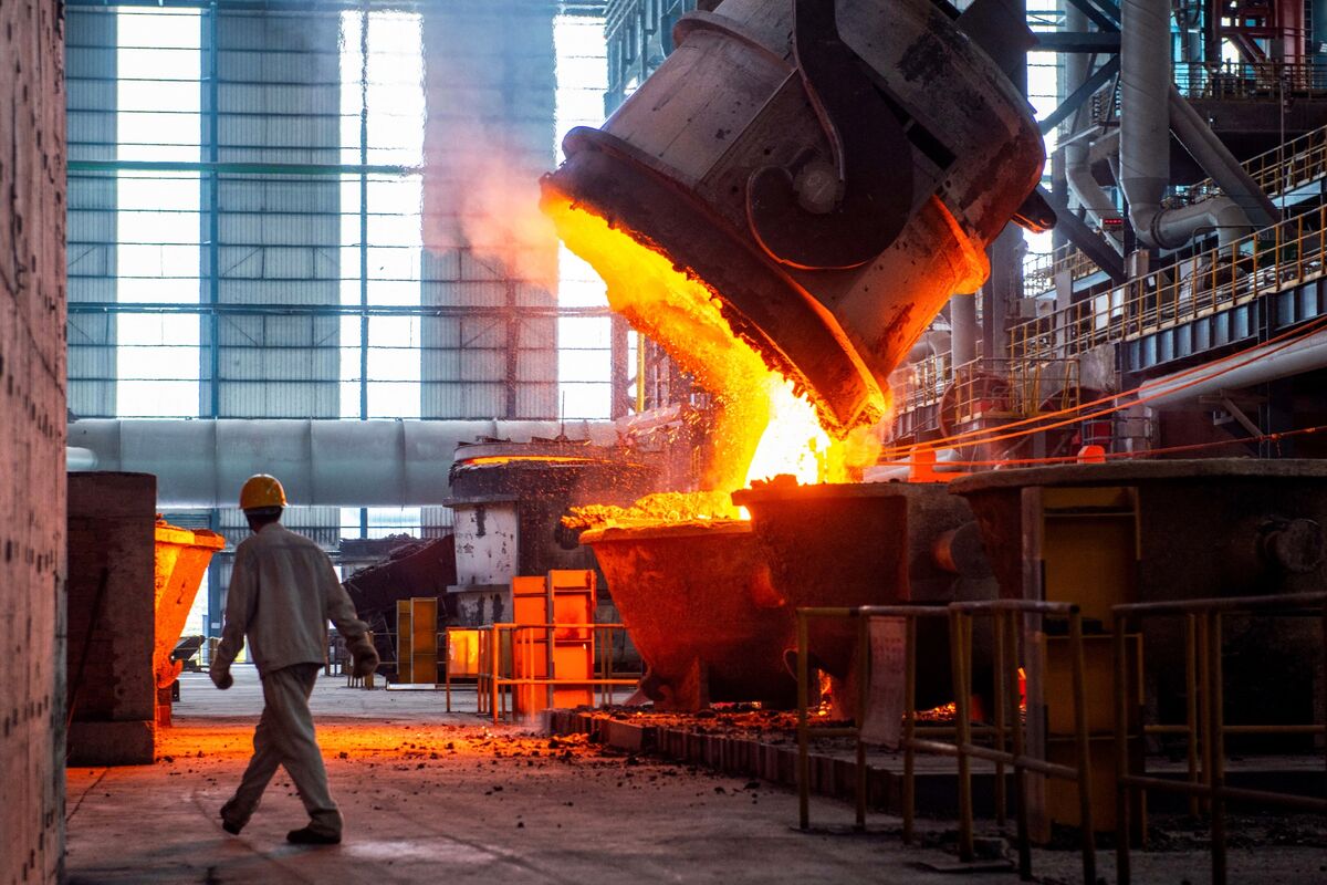 bloomberg.com - Alfred Cang - China's Stubborn Commodity Markets Defy Economic Rulebook