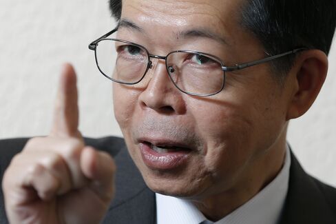 Bank of Thailand Governor Prasarn Trairatvorakul