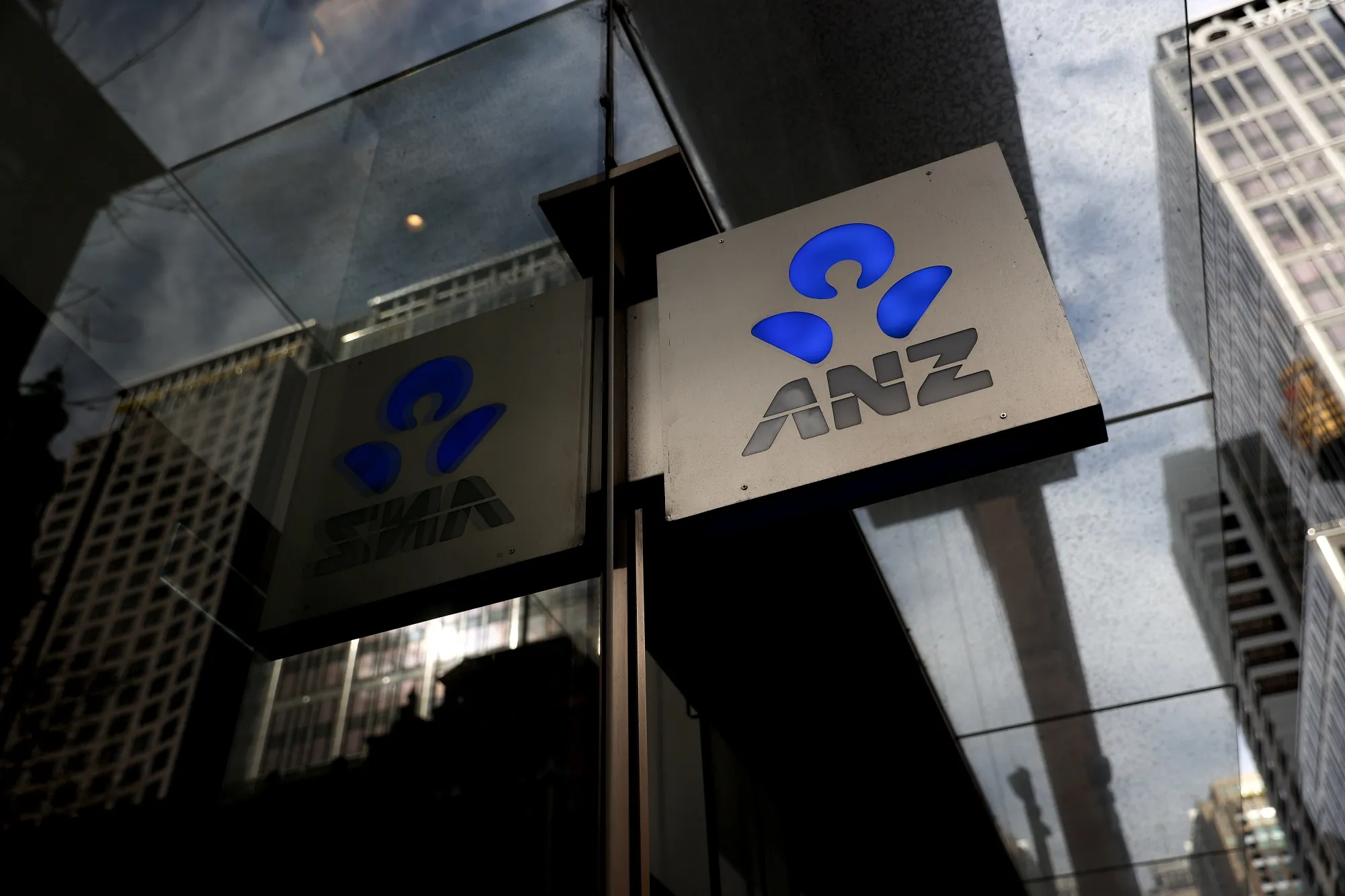 ANZ Profit Drops as Competition Bites in Home-Lending Market - Bloomberg