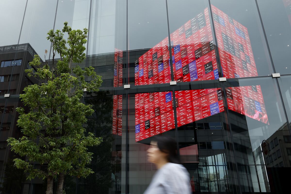 ⚫️ BLOOMBERG: "Investitori stranieri in massa: record di acquisti di azioni giapponesi e nuovi massimi storici"