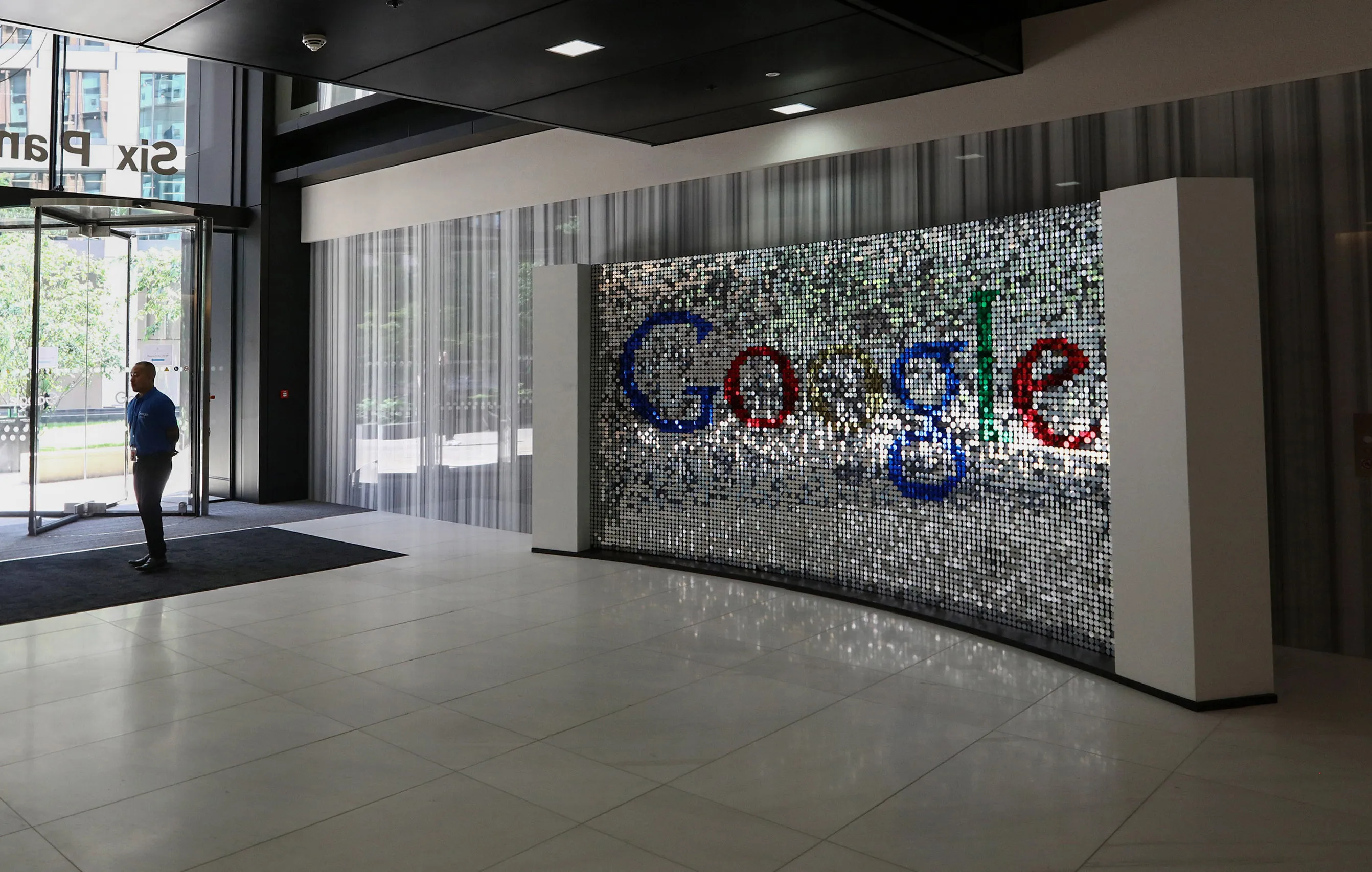 Google UK HP Social
