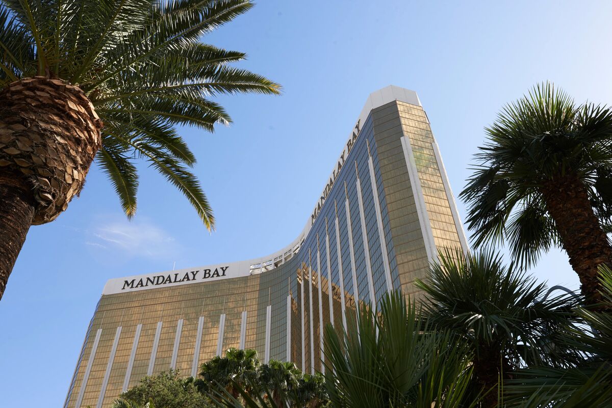 MGM Resorts Seeks to Boost Profit 300 Million Through Cost Cuts