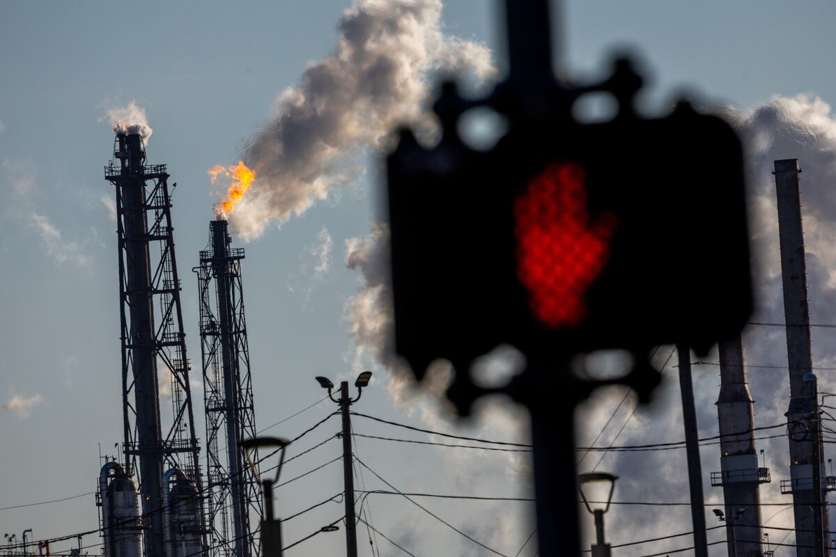 bloomberg.com - Christopher Charleston - Texas Oil Pipes Are Running All-Out to Supply War-Driven Overseas Demand