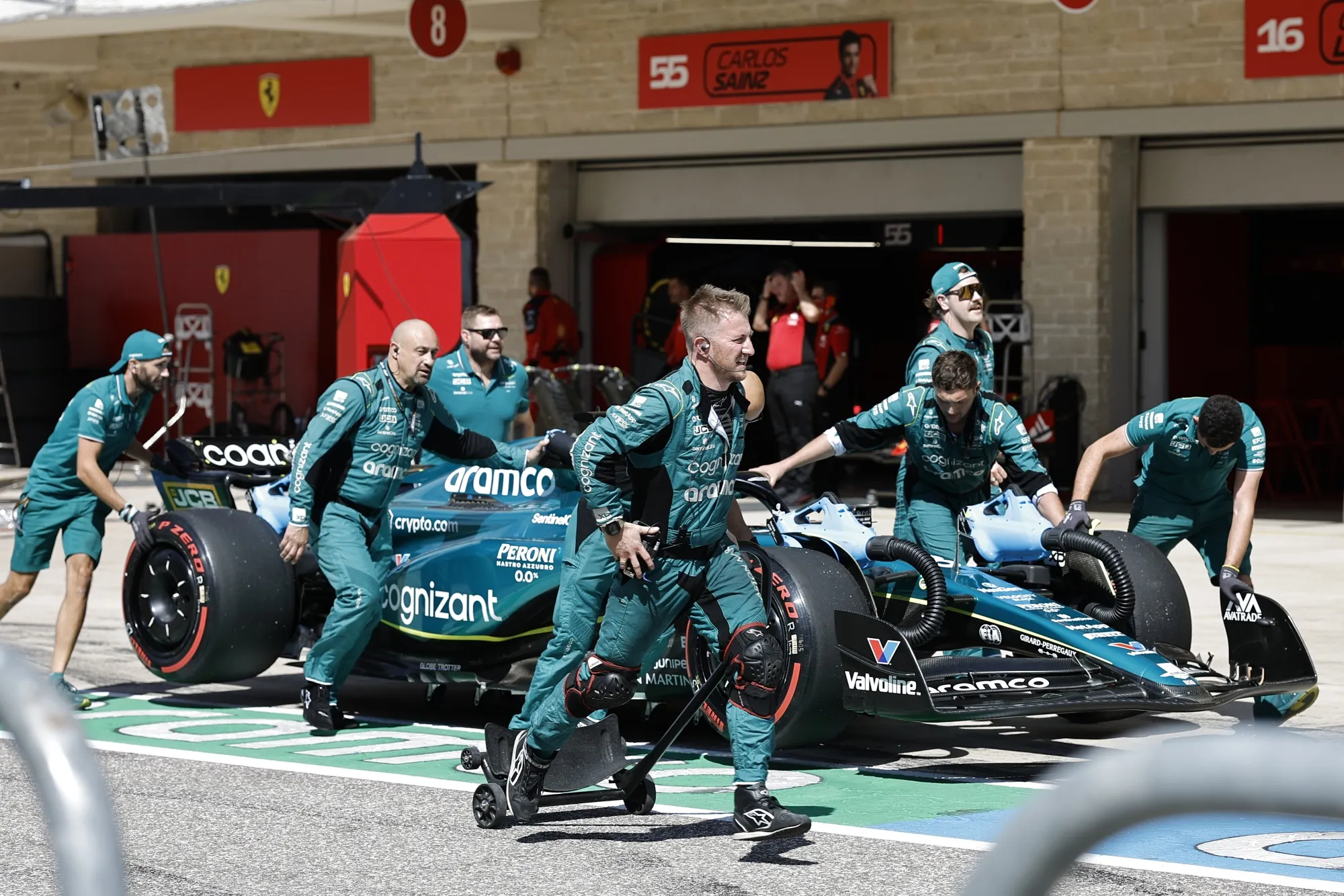 The deal comes on the eve of the&nbsp;much-hyped&nbsp;Las Vegas Grand Prix this weekend and shows the growing appeal of F1 in the US.