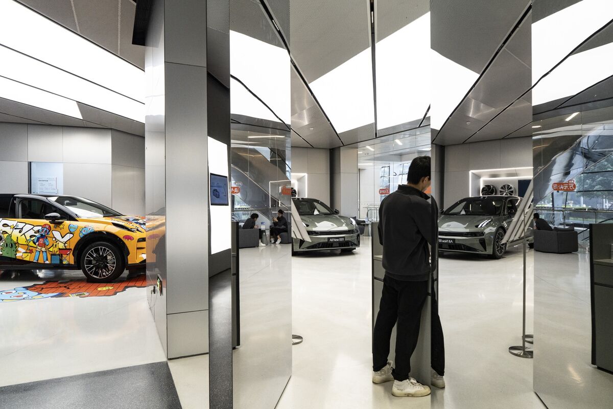 ⚫️ BLOOMBERG: Calano le vendite di auto passeggeri in Cina a ottobre: prima flessione in oltre un anno