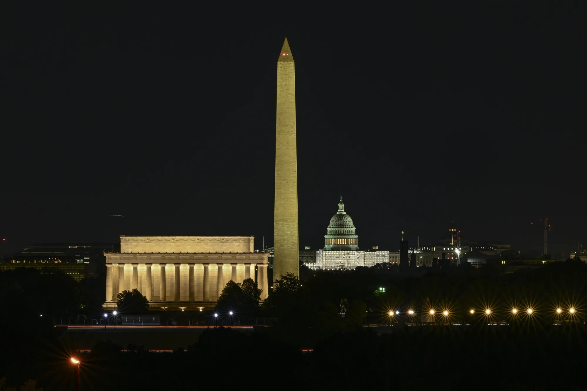 Classical architecture has historically been the style of many famous federal buildings, like these national monuments.&nbsp;