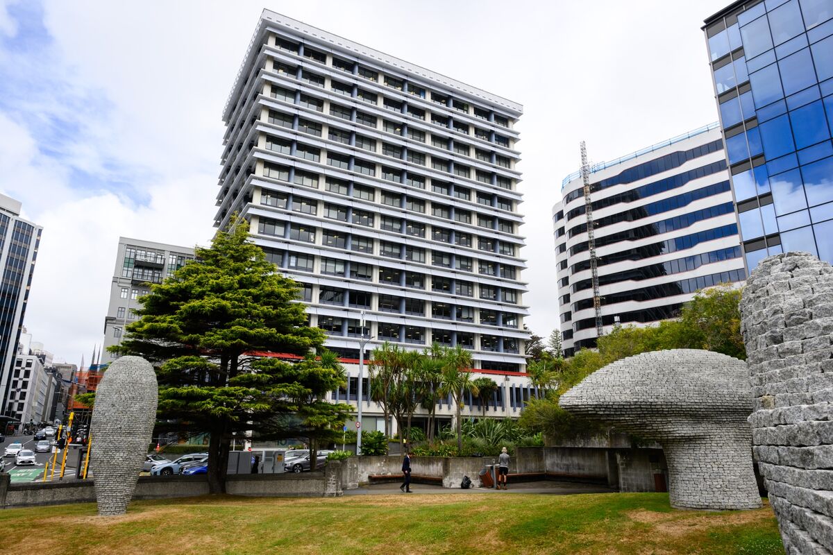 【速報】NZ中銀、0.25ポイント利下げ！政策金利3%に - 金融緩和再開で市場に波紋