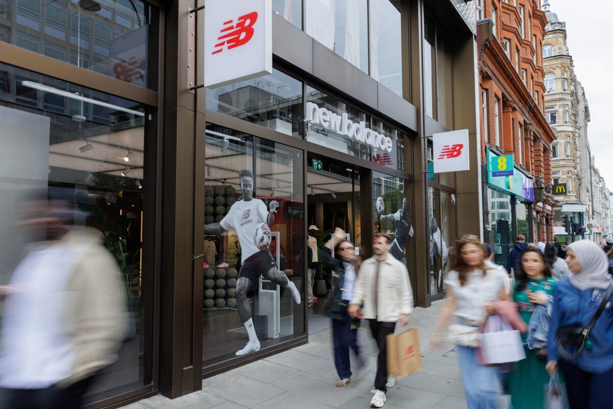 UK Inflation Fears Ease Again Despite Volatile Oil Prices