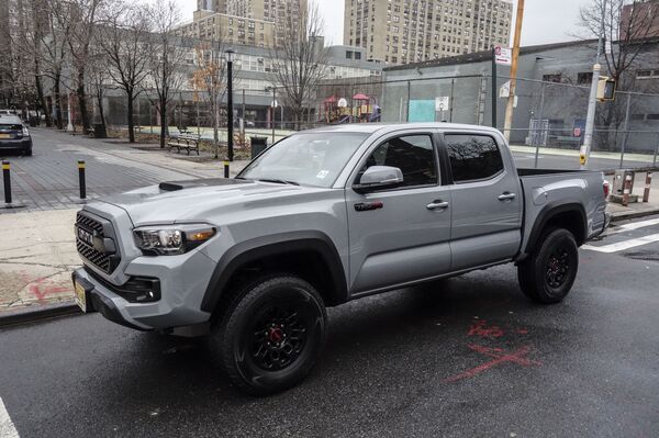 The Case For 2017 Toyota Tacoma Trd Pro Truck Bloomberg Toyota Tacoma Trd Pro Review Bloomberg 02