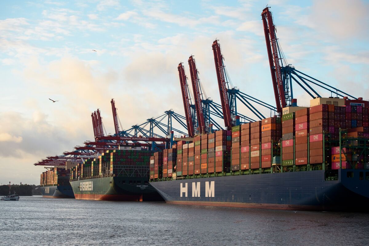 
                            EU Firms Up Trade Strategy Ahead of Trump’s Tariff Deadline
