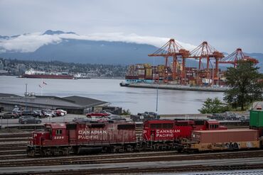 Canada Railways Lock Out Workers As Talks Fail, Snarling Trade 