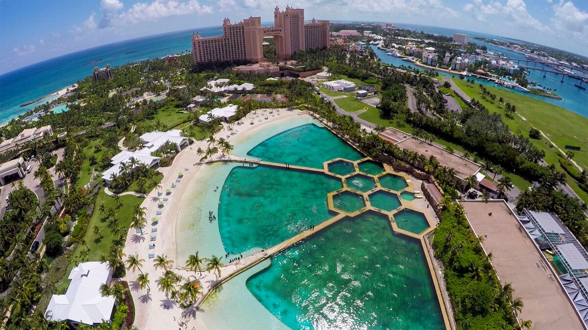 Beachfront Paradise: Day at Atlantis Paradise Island 2024 - New