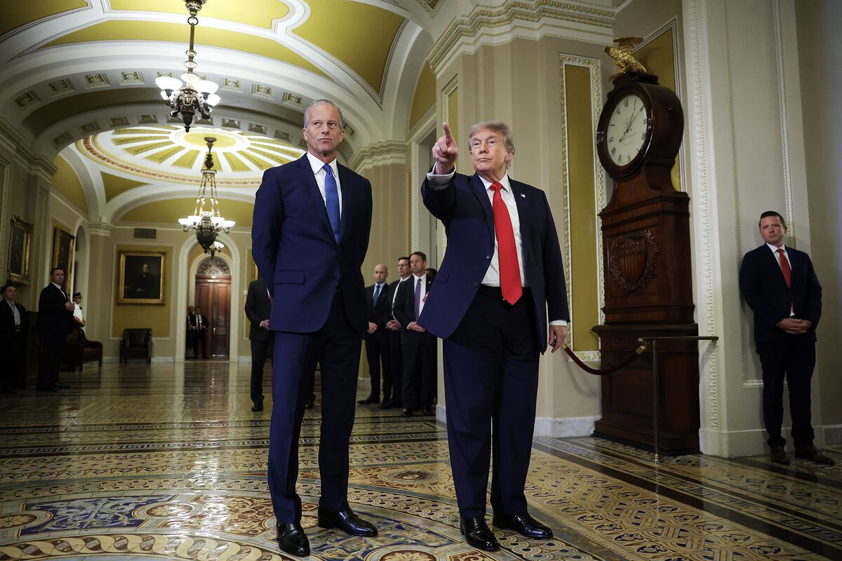 bloomberg.com - Sarah Holder - Trump's Latest Power Play Threatens US Housing Relief Bill