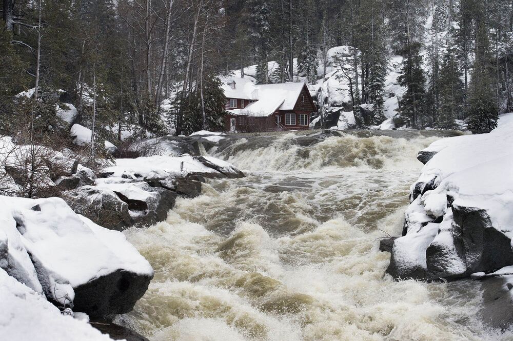 Atmospheric Rivers Weather Phenomenon Soaks California Bloomberg