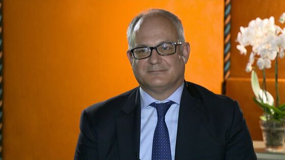 Italy’s Economy to Rebound Faster Than Expected, Gualtieri Says