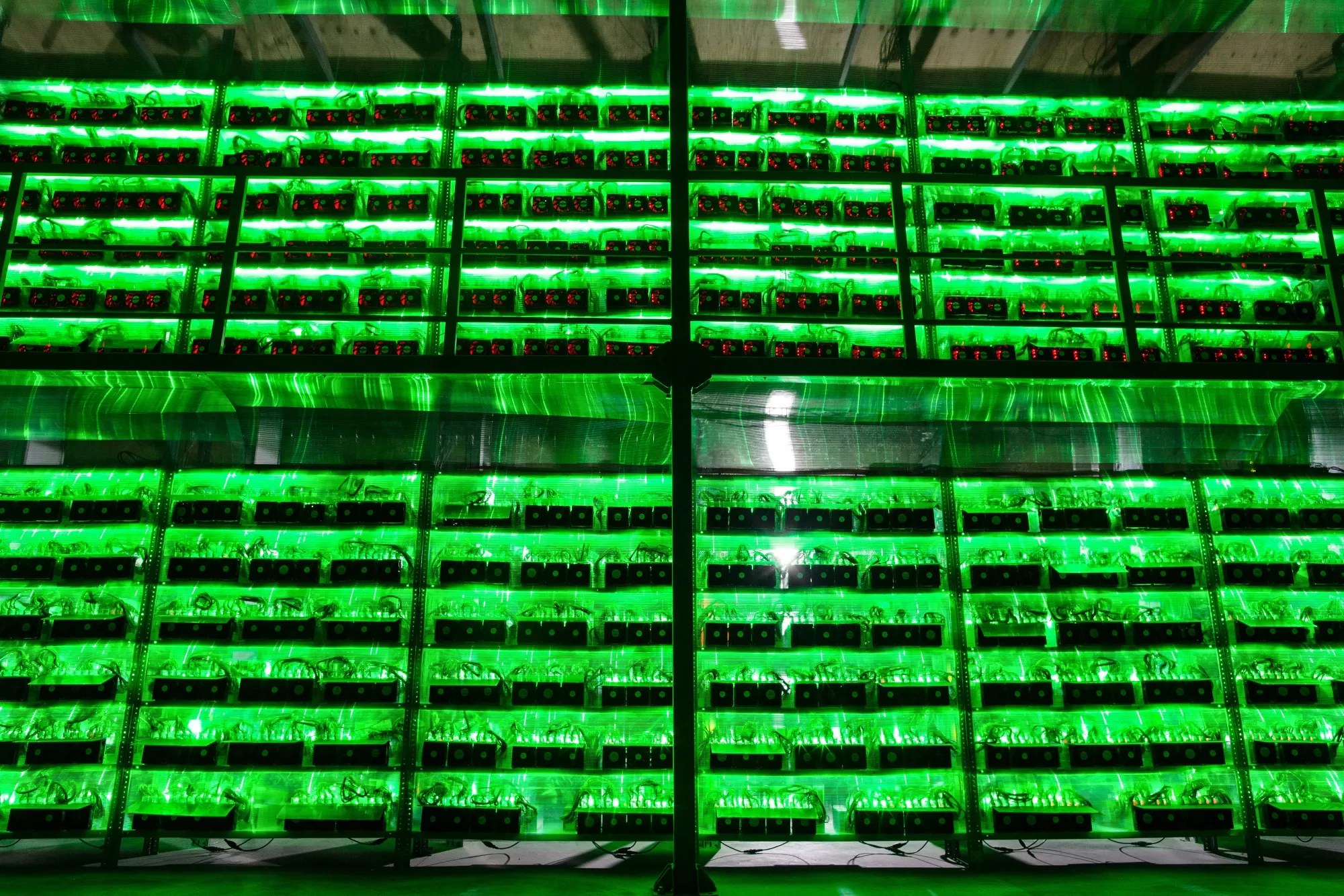 Bitriver ビットコイン下げ加速、7000ドル割り込む-下押し圧力続くとの見方 - Bloomberg