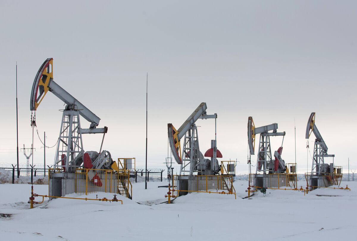 bloomberg.com - Russia Oil and Gas Revenue Dives to Five-Year Low in Budget Hit