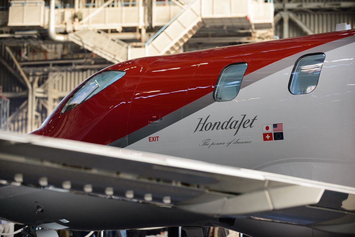 GE Shocks Private-Jet Industry That Preaches `No Plane, No Gain ...