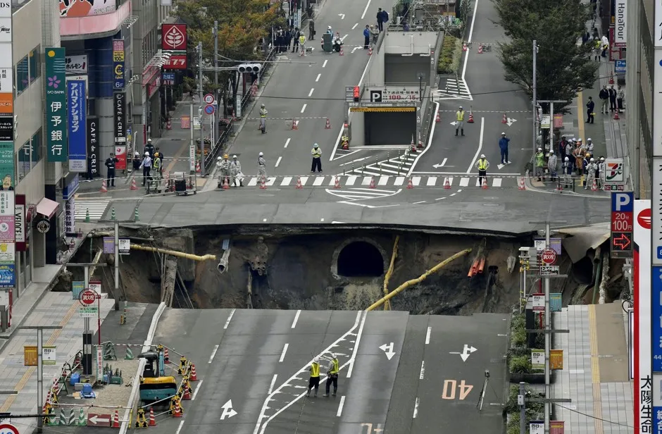 Time Lapse Shows Japan Fixing Massive Sinkhole With Impressive