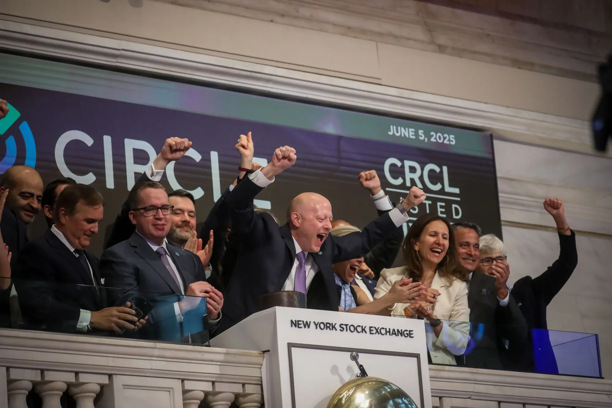 Circle Internet Group CEO Jeremy Allaire, center, rings the opening bell on the floor of the New York Stock Exchange on the day of the company’s&nbsp;initial public offering on June 5.&nbsp;