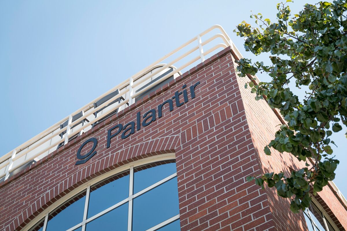 Palantir Blocks Ex-Employees' Poaching