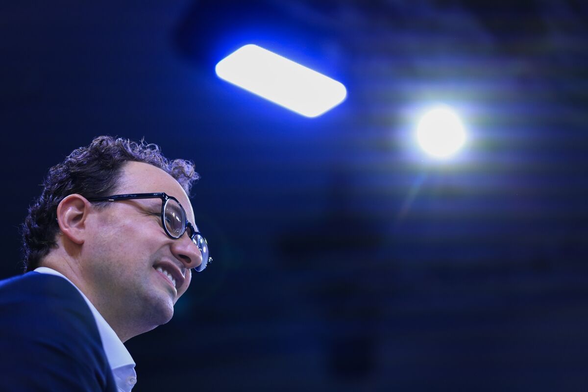 Anthropic CEO Says It’s Time to Slow Pace of Improving AI Models
