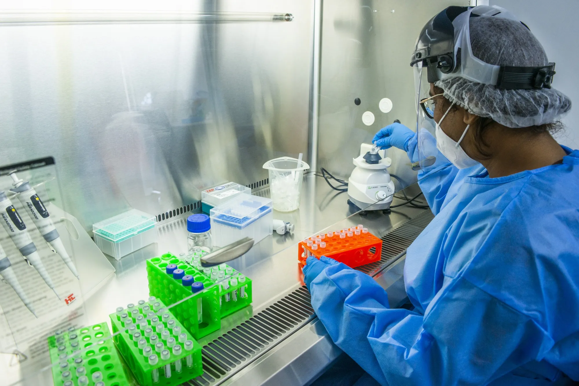 Covid-19 Testing As South African Mutation Causes Global Vaccine Worry