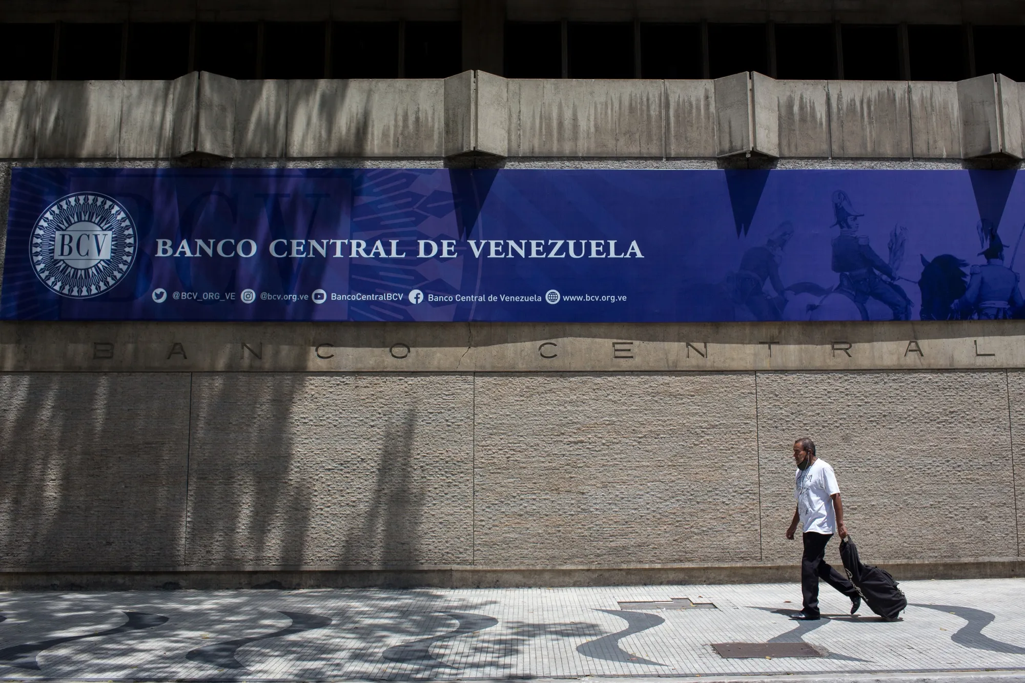 The Central Bank of Venezuela logo.