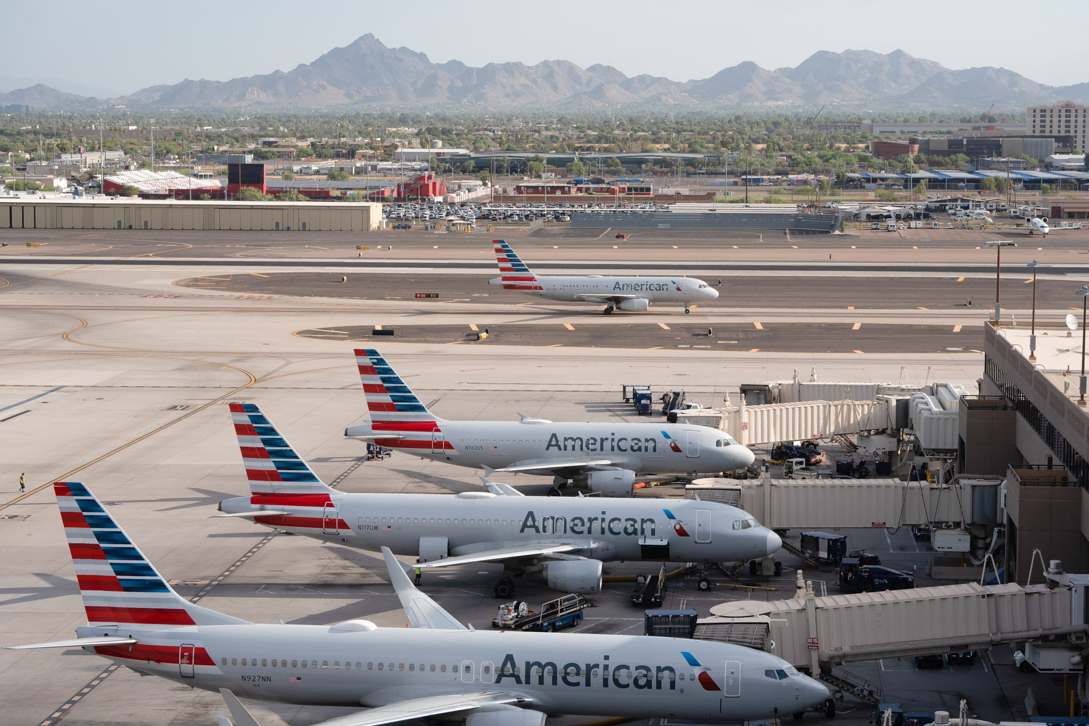 Big Data to avoid weather related flight delays