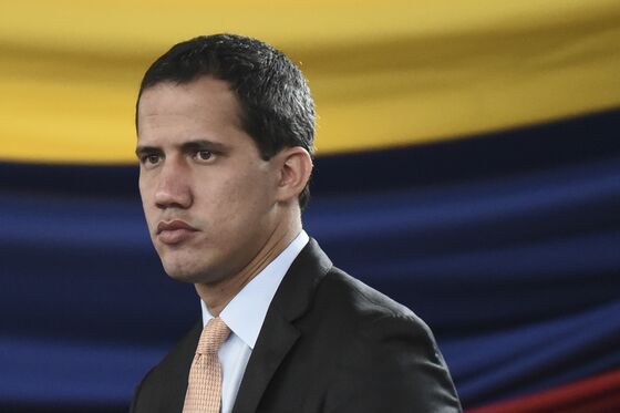 Guaido Wants Role in BOE Spat Over $1 Billion in Venezuelan Gold